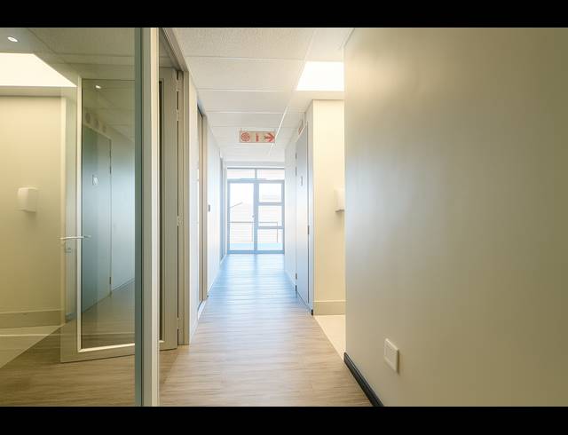358M² OFFICE TO LET IN LYME PARK